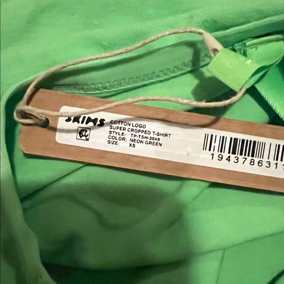 SKIMS COTTON LOGO SUPER CROPPED T-SHIRT - Picture 4 of 4